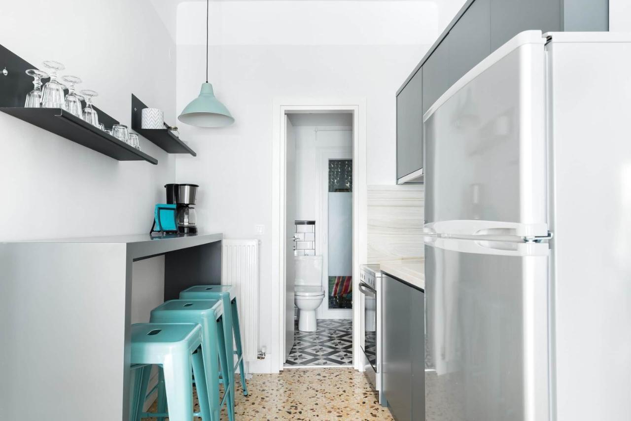 Apartment Nat's Place An Exquisite Next To Metro Thessaloniki